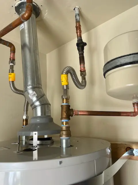 Water heater installation and plumbing repair in Springlake Estates